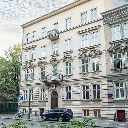 Hotel Maximum 3*