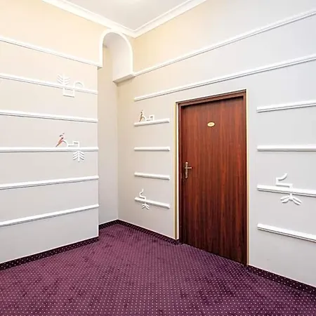 Hotel Maximum