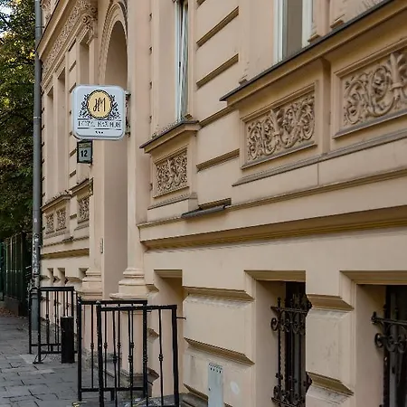Maximum Szálloda